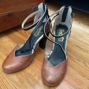 Seychelles 6M Leather Pump with ankle straps